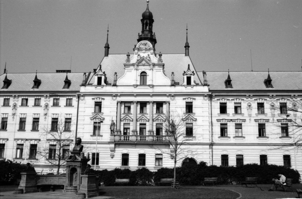 Image 22 of 63  -  179 kB