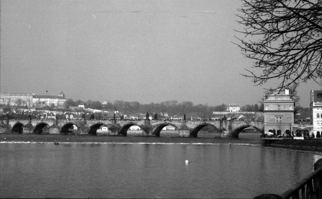 Image 25 of 63  -  169 kB