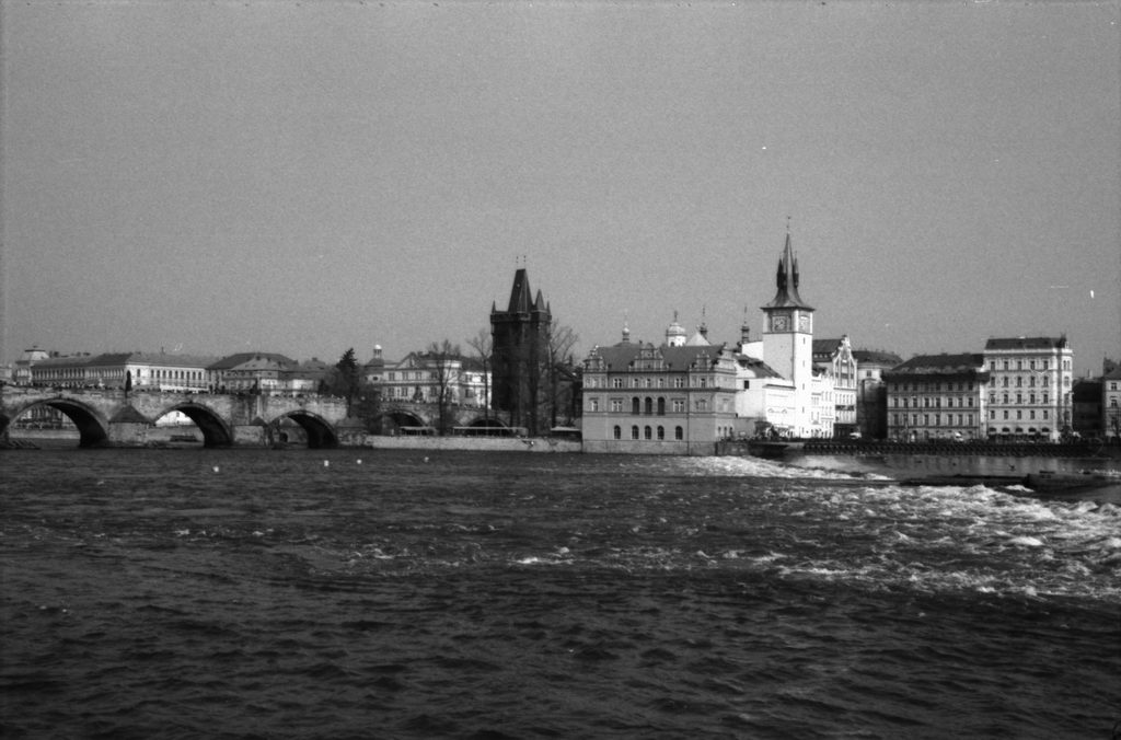 Image 29 of 63  -  105 kB